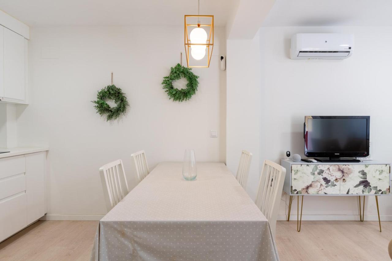Whitey Aparment In Triana Apartamento Sevilha Exterior foto