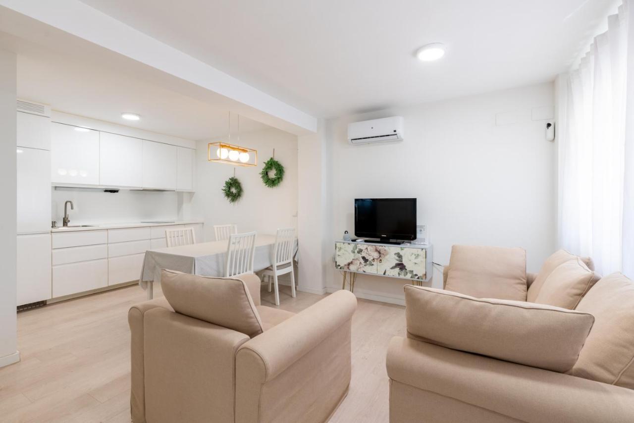 Whitey Aparment In Triana Apartamento Sevilha Exterior foto